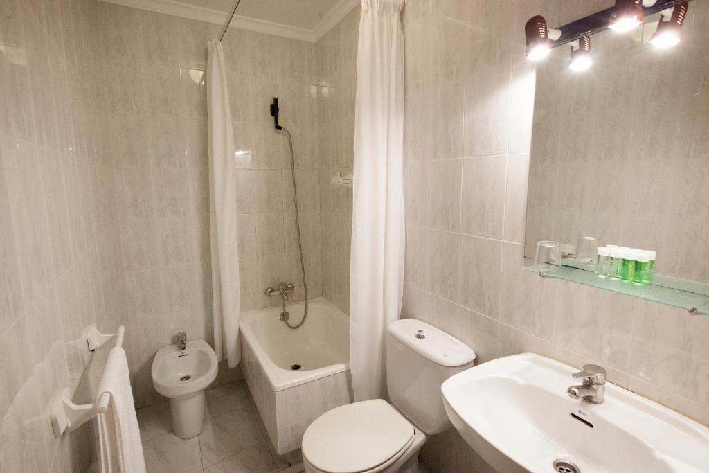 Hostal Restaurante Terra Cha Vilalba Ngoại thất bức ảnh